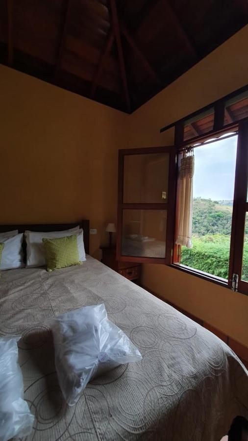 Cachoeira dos Luis Bueno Brandão Exterior foto